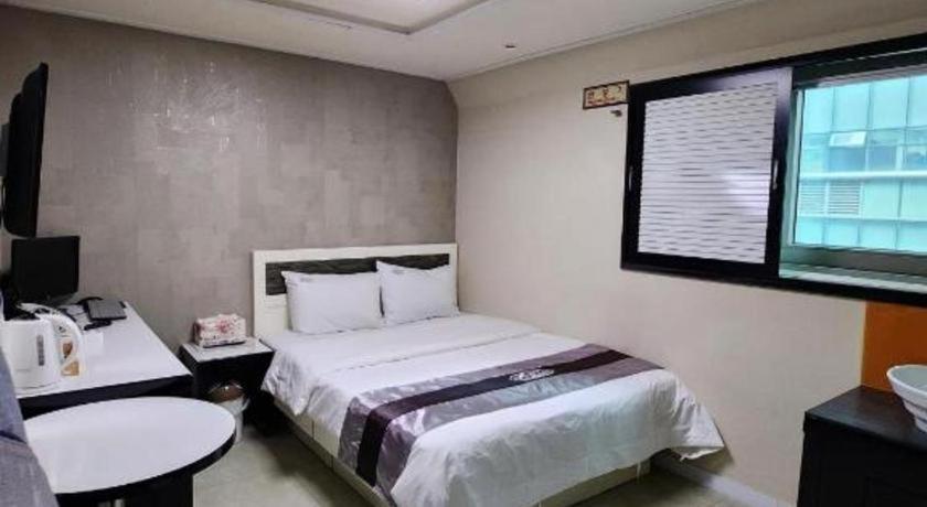 Novalus Tourist Hotel Сеул Екстер'єр фото
